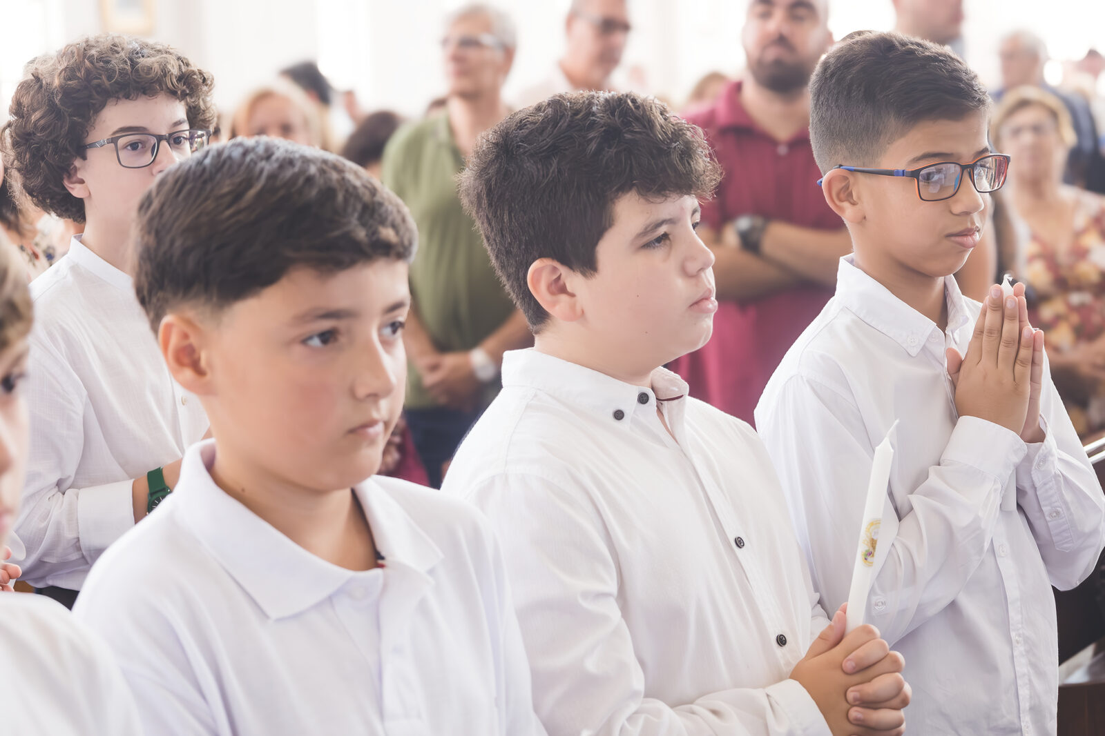Cerimônia religiosa de primeira comunhão