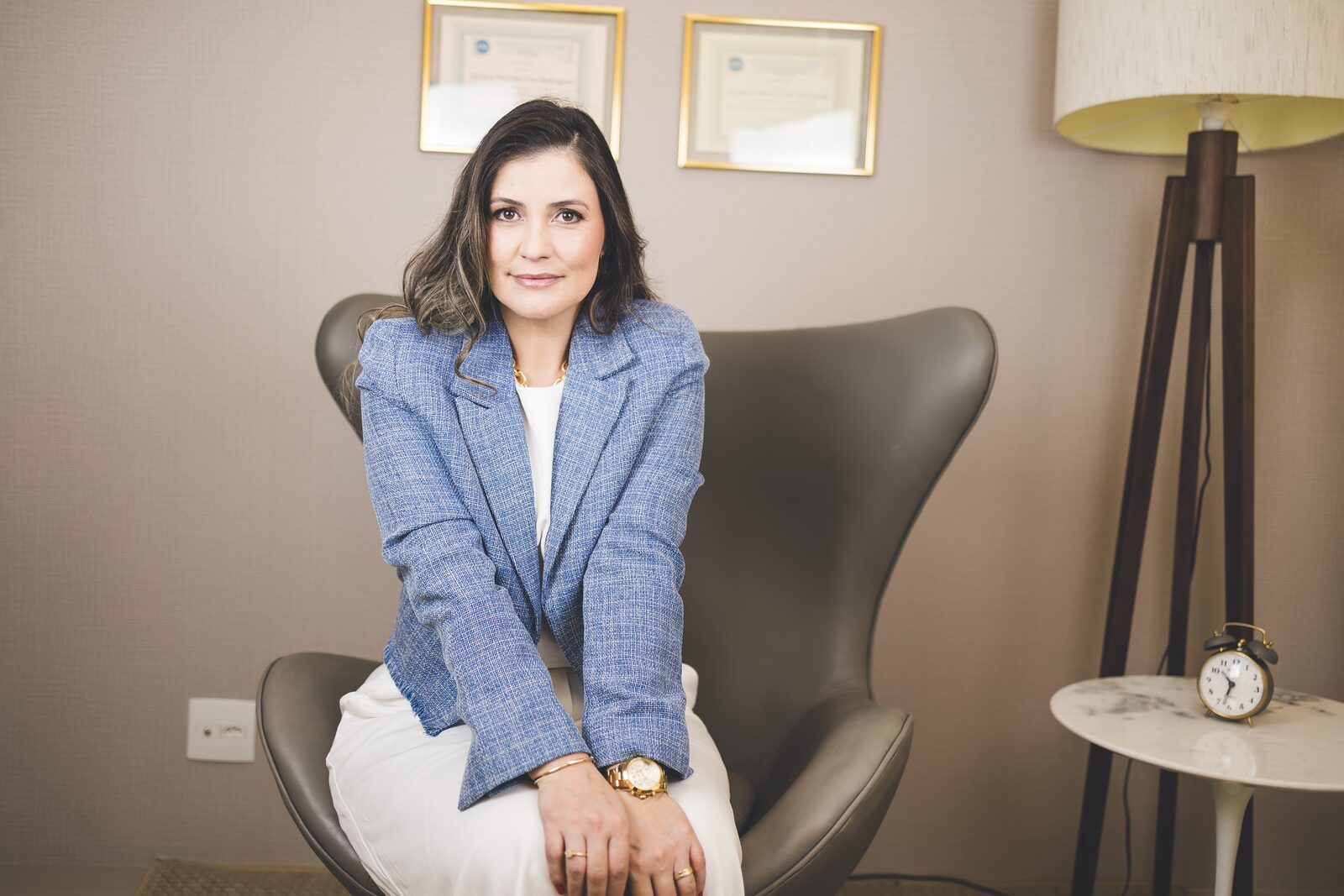 Retrato profissional com blazer para LinkedIn